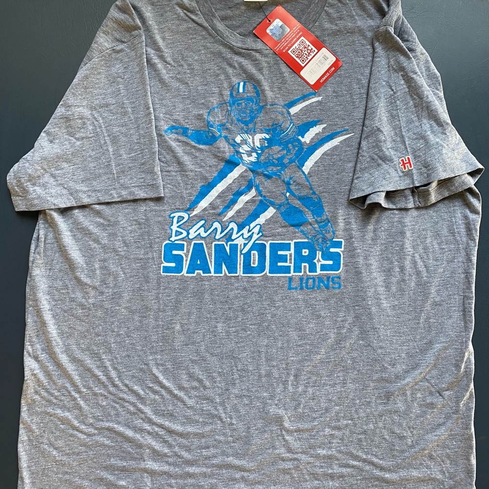 HOMAGE Gray Barry Sanders Detroit Lions Short Sleeve Tee with Blue Print.